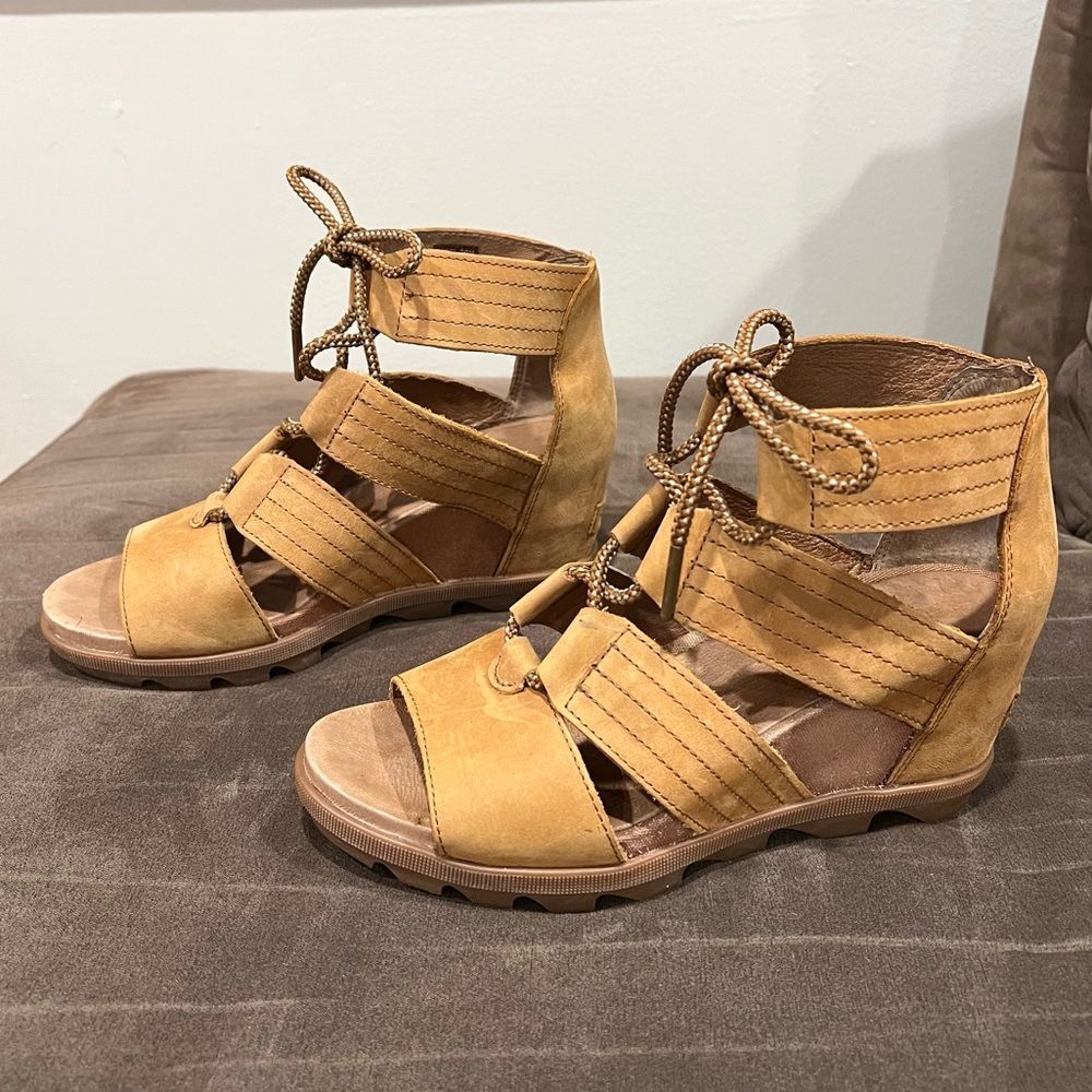 Sorel Joanie II Lace Wedge Sandal Camel Brown Size 9 - Picture 3 of 13